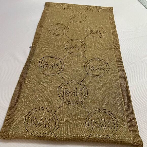 NWT Michael Kors Tan/Light Brown Logo Patterned Infinity Scarf NEW - Picture 1 of 6